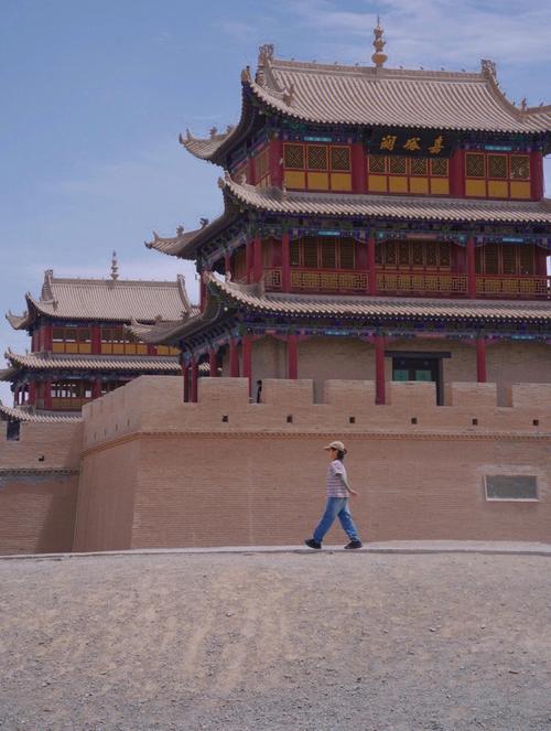 第一天：嘉峪关—敦煌
