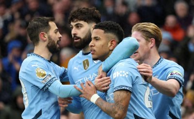 ​4-0！4-1！足坛疯狂一夜：巴萨+曼城造惨案，阿森纳从争冠变争四