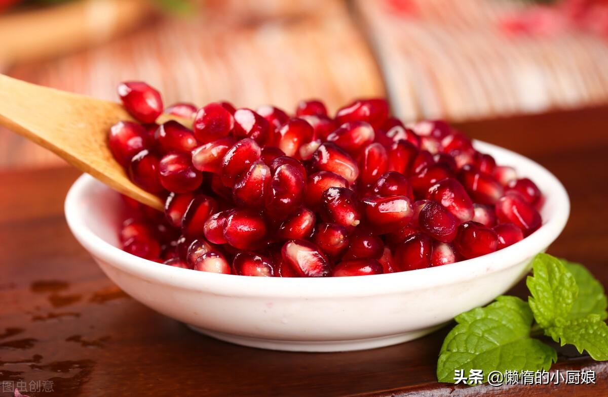 石榴怎么剥皮小妙招（轻松剥石榴的方法）(图4)