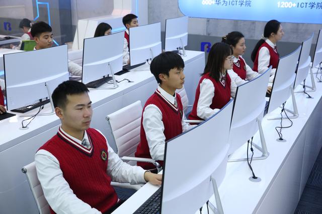 郑州电脑培训学校哪个最好（河南计算机培训学校哪家好）(2)