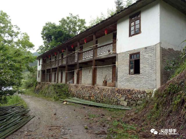 法国葡萄庄园简介(红贵族葡萄园中的真贵族农场故事)(2)