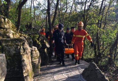 美国女星意外离世（翼装飞行去世女孩生活照曝光）