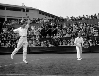 ​适合初学者的网球拍的牌子(这三款网球拍最适合新手)