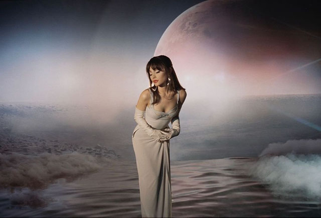 盘点国外的娇小女明星（国外小个子女星）