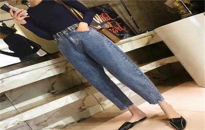 ​新买的牛仔裤有刺鼻的味道怎么去除（牛仔裤味道很大咋处理）