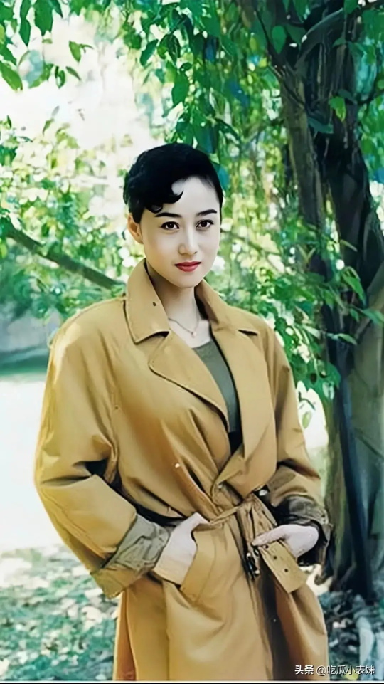 香港女神利智不愧是“最美亚姐”，盘点其惊艳写真照合集