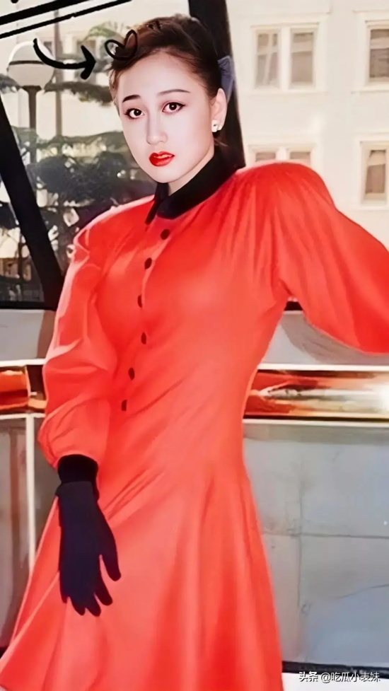 香港女神利智不愧是“最美亚姐”，盘点其惊艳写真照合集