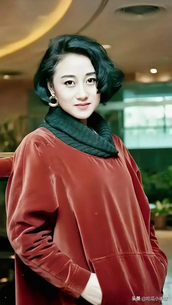 香港女神利智不愧是“最美亚姐”，盘点其惊艳写真照合集