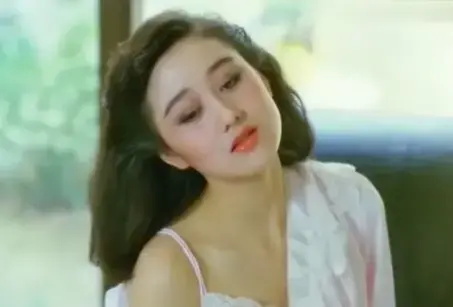 盘点“最美亚姐”香港女神利智那些惊艳写真