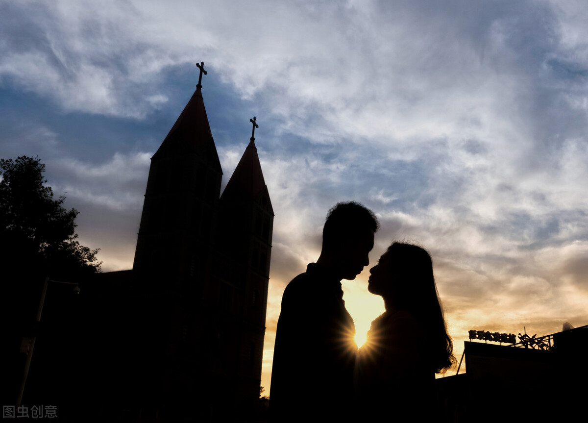 男朋友会怀念前女友(男友怀念前女友的迹象表现)(图1) 男朋友会怀念前女友(男友怀念前女友的迹象表现)(图1)