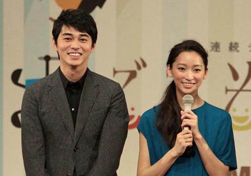 日本男明星人设崩塌(日本知名男星被曝出轨未成年小花)(5)