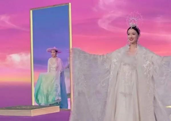 张梓琳拒绝豪门,挺六个月孕肚在春晚走秀