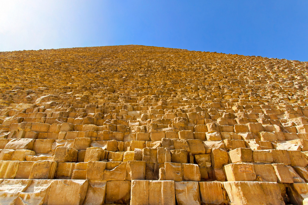 古代埃及的胡夫金字塔高约有多少米(金字塔有多高)(图3) 古代埃及的胡夫金字塔高约有多少米(金字塔有多高)(图3)