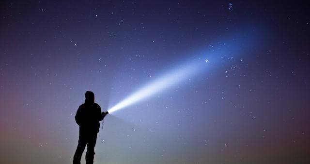 天空为什么是蓝色的呢简答（天空为什么是蓝色的）(图2)