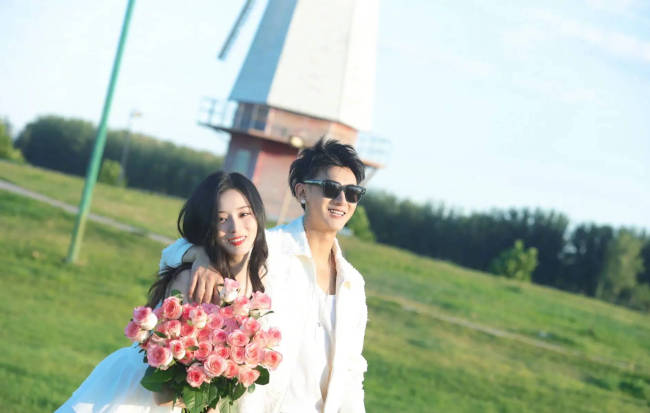 黄子韬说他对徐艺洋是隐忍的爱：我忍得很痛苦