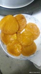 ​香煎南瓜饼做法，外酥里嫩，做法简单，煎一盘都不够吃，赶紧收藏