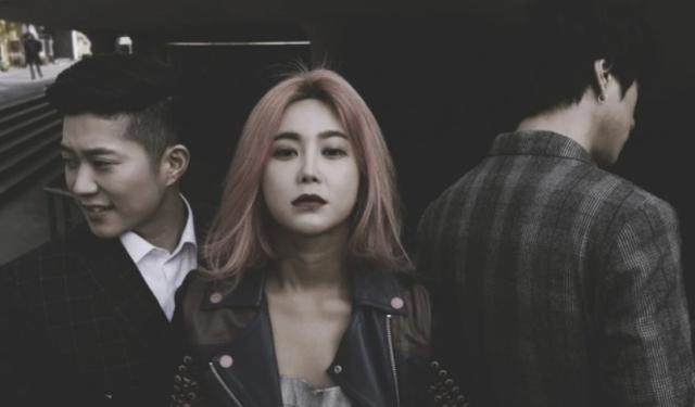 韩国女星松雨制作蛋糕售卖有霉菌（女星松雨此前涉嫌抄袭）