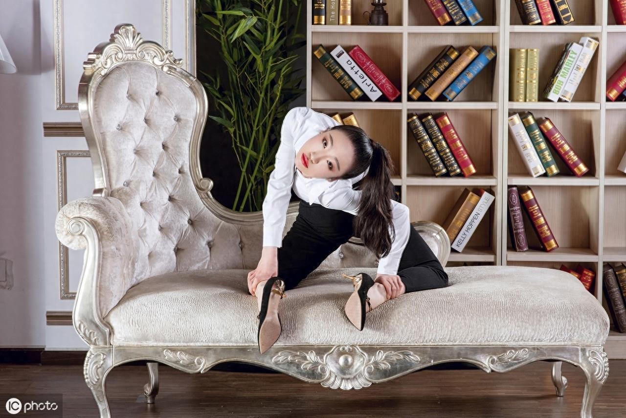 中国第一柔术女王——刘藤，在北京住处的生活照