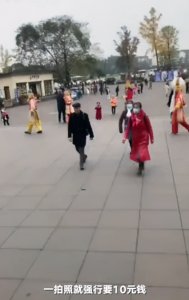 ​孙大圣猪八戒跟你合影是“陷阱”？游客：拍完才说收费 不给不让走