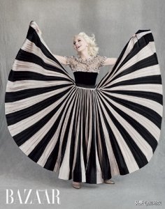 大魔王2月写真,满满御姐范,期待新剧中的表现