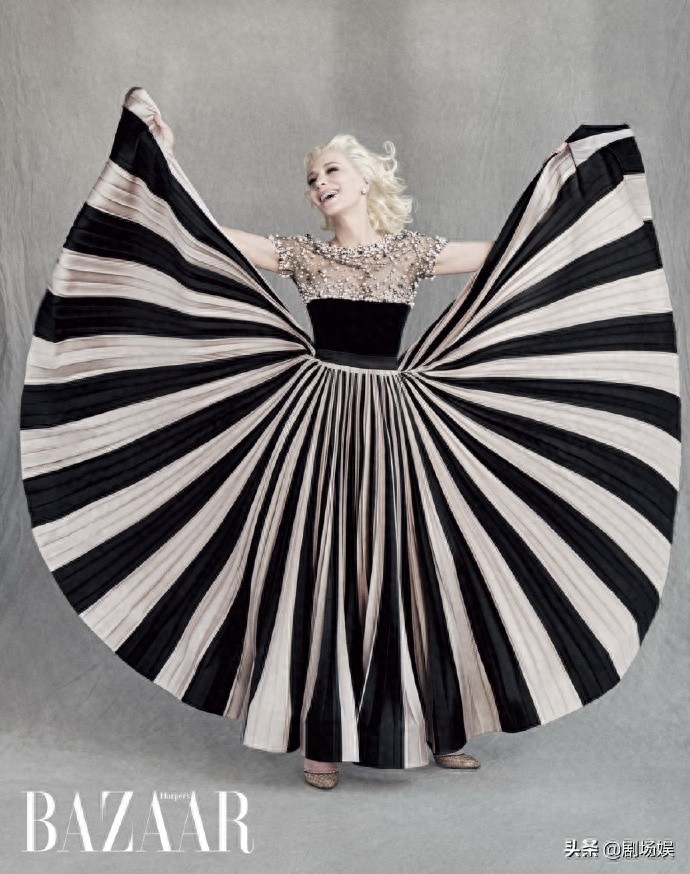 大魔王2月写真，满满御姐范，期待新剧中的表现