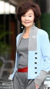 台湾女演员归亚蕾,与丈夫携手50余年不离不弃,今儿孙满堂