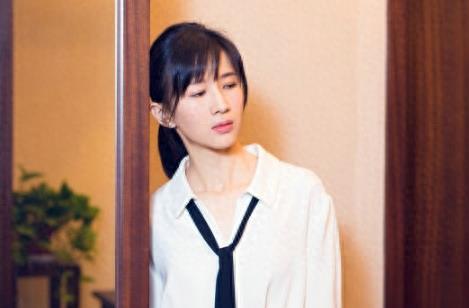 冯提莫的学历，杨清柠的学历，papi酱的学历，差别一目了然！