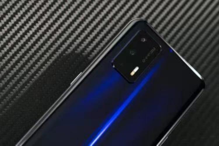 真我GT手机直观的体验感(真我gt大师版参数配置详情)