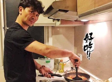 知名打星吴樾晒女儿，曾和陈好是同班同学，演技好的他就是不火？