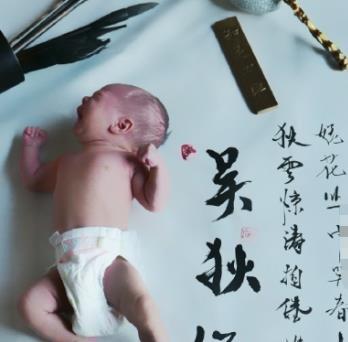 知名打星吴樾晒女儿，曾和陈好是同班同学，演技好的他就是不火？