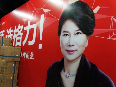 ​董明珠：30岁失去丈夫养2岁儿子，10亿多女富豪，活成女性楷模