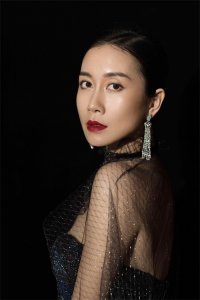 ​温峥嵘：与丈夫相爱25年，长相漂亮戏也好，丈夫不是何政军