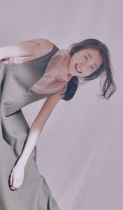 ​金多美慵懒居家写真图片