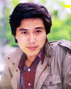 ​演员王伟平个人资料简介：娶初恋多年从无绯闻，如今女儿成网红