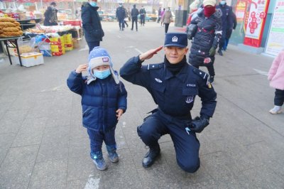 ​为什么要当警察？因为对于我来说，当警察就是最大的人生理想！