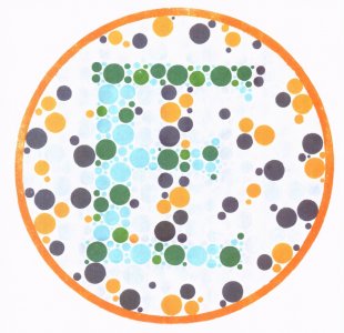 ​5张色觉测试图，最起码也要能够识别出来4张，这样才算合格