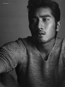 ​高以翔个人资料微博家庭背景大鸟凸起图 高以翔身高体重老婆是谁