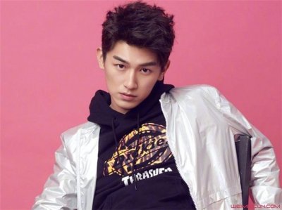 ​杨旭文父母是做什么的? 杨旭文被曝家庭背景很厉害