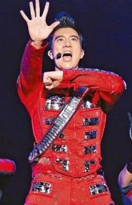 ​王力宏演出遭袭 肇事女子狂喊：我们在一起五年我才是他老婆