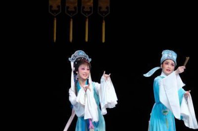 ​越剧王君安和李敏谁个子高