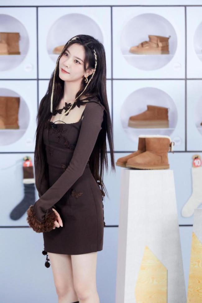 宋妍霏恋爱期间私会顶流弟弟?工作室:勿造谣传谣