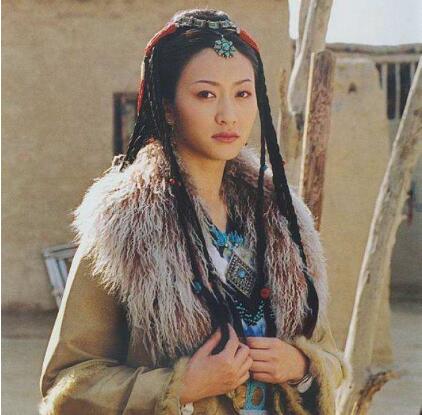 息红泪喜欢什么花