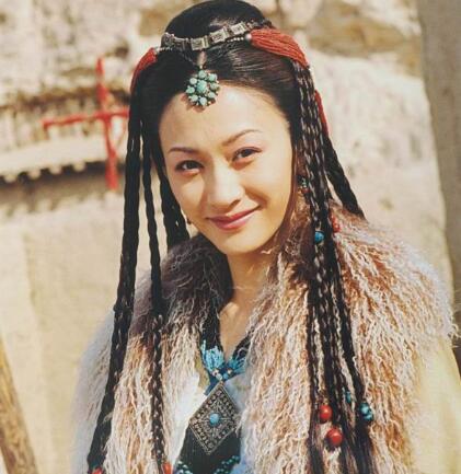 息红泪喜欢什么花