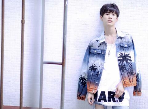 少年顾廷烨谁演的