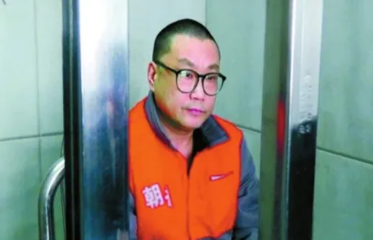 尹相杰简历，走到今天该怪谁呢？成于于文华，败于自己