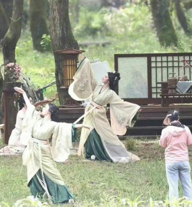 宋祖儿被曝轧戏 这次能洗白吗？  