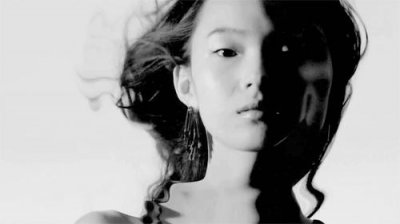 ​超模脸到底是什么存在？能越看越有味道？！