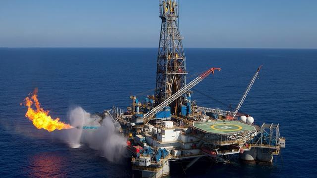 全球最年轻的国家，64岁以上老人只占1%，拿石油当水用！