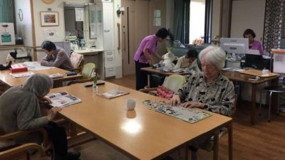 ​全球最年轻的国家，64岁以上老人只占1%，拿石油当水用！