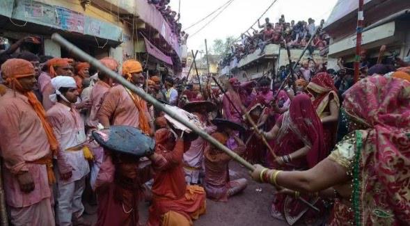 十大世界十大奇葩节日排名（西班牙番茄节第一名）  3